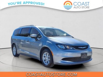 2020 Chrysler Voyager